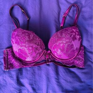 Brand new w/out tags bras n things women’s padded bra